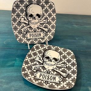 222 fifth Halloween Skulls salad plates. Set of 2💀💀